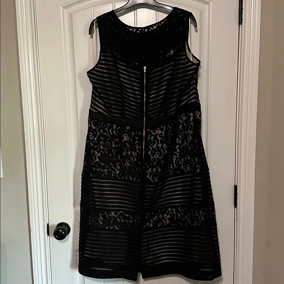 Gabby Skye Black Lace Dress - Picture 2 of 5